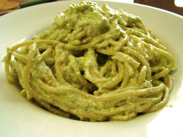 Spaghetti alla birra, ricotta e erbette