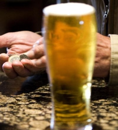Scozia, il prezzo minimo per gli alcolici fa calare le vendite di birra