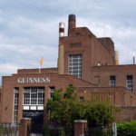 Guinness: la birra invenduta in  lockdown diventa fertilizzante per gli alberi di Natale!