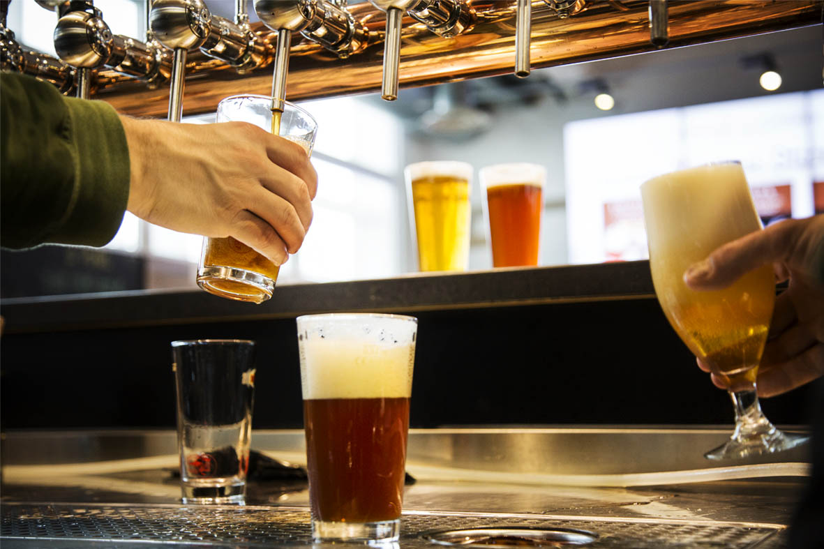 Birra e gin di qualità in festa da Eataly Lingotto