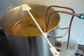 La magia dell’Homebrewing: quando la birra diventa arte. Tra tecnica, passione e un pizzico di poetica follia