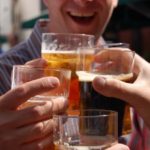 La birra rilassa: lo afferma la scienza