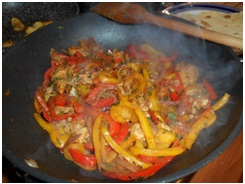 Fajitas di pollo e verdure marinate alla belgian ale