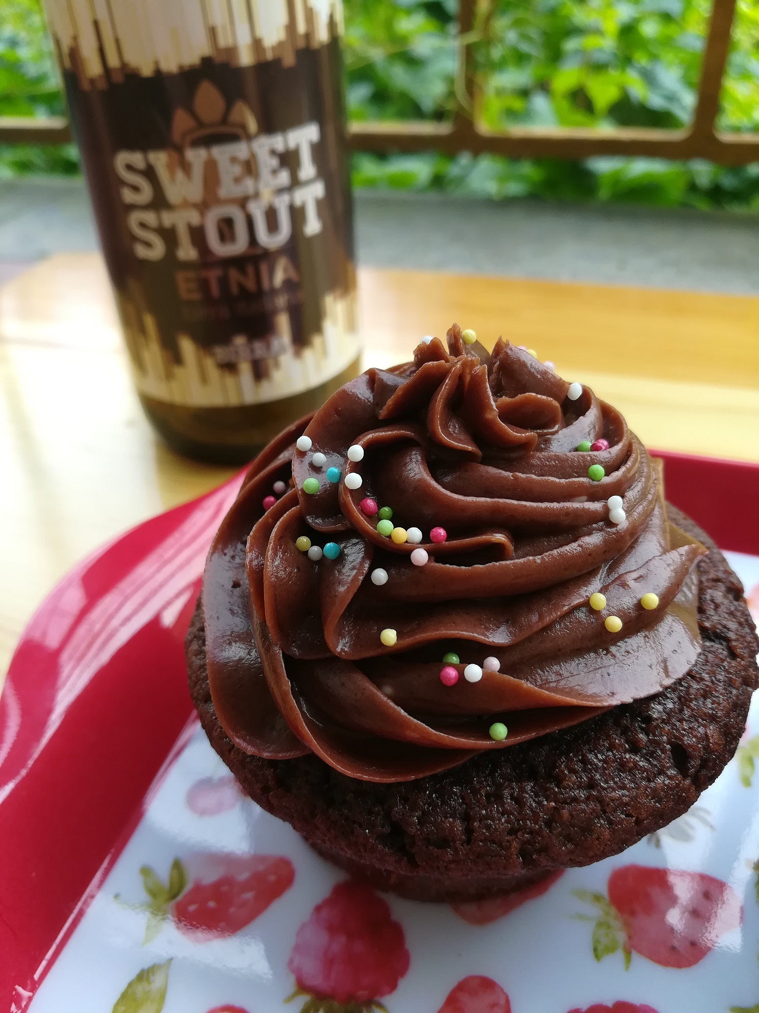 Muffins allo sweet stout con il frosting al mascarpone e cioccolato