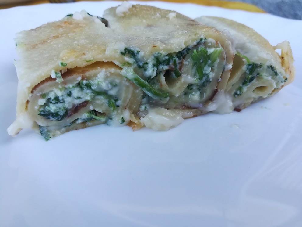 Crêpes alla birra farcite con ricotta e spinaci