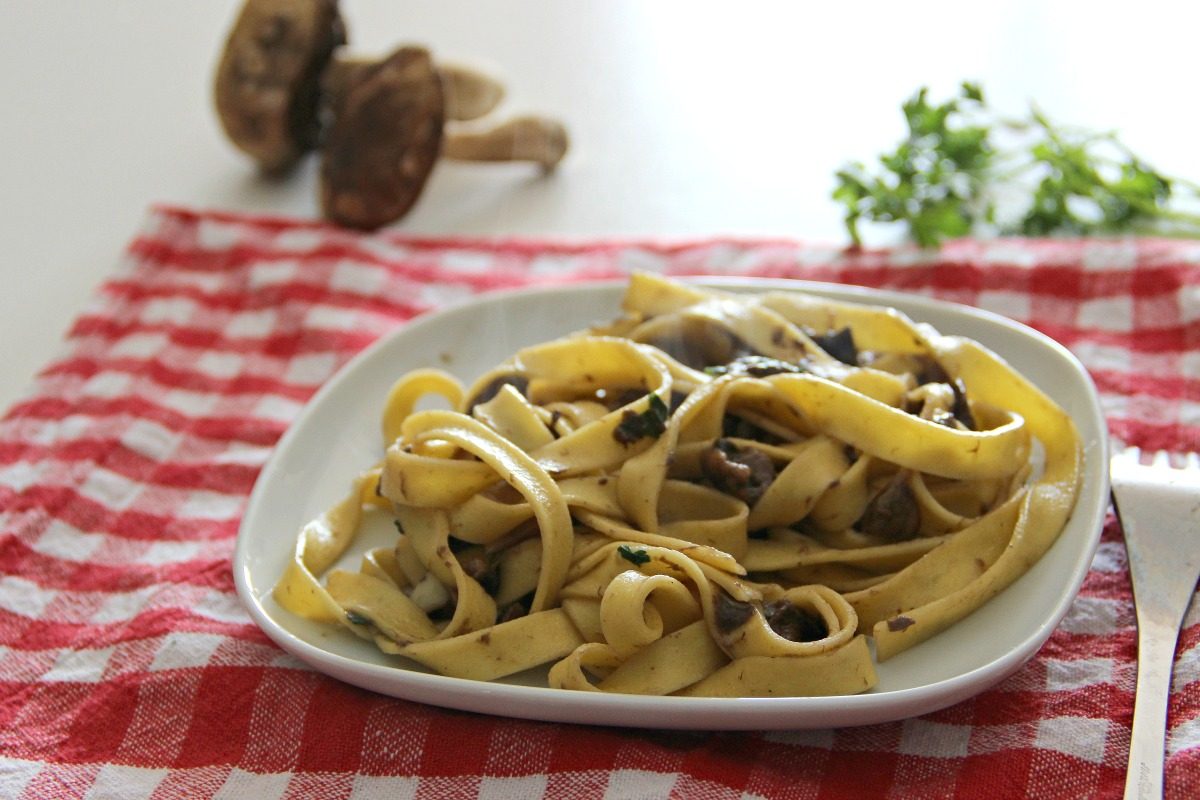 Tagliatelle al sugo di fungo porcini e stout