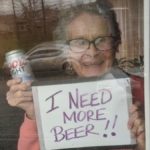 "I need more beer": la 93enne star del web dalla Pennsylvania!