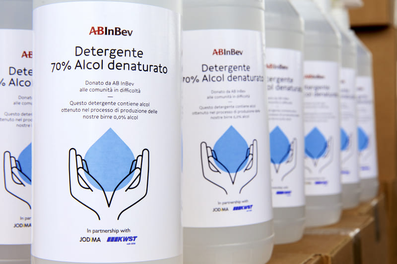 AB InBev trasforma la birra in disinfettante per essere al fianco della sanità italiana