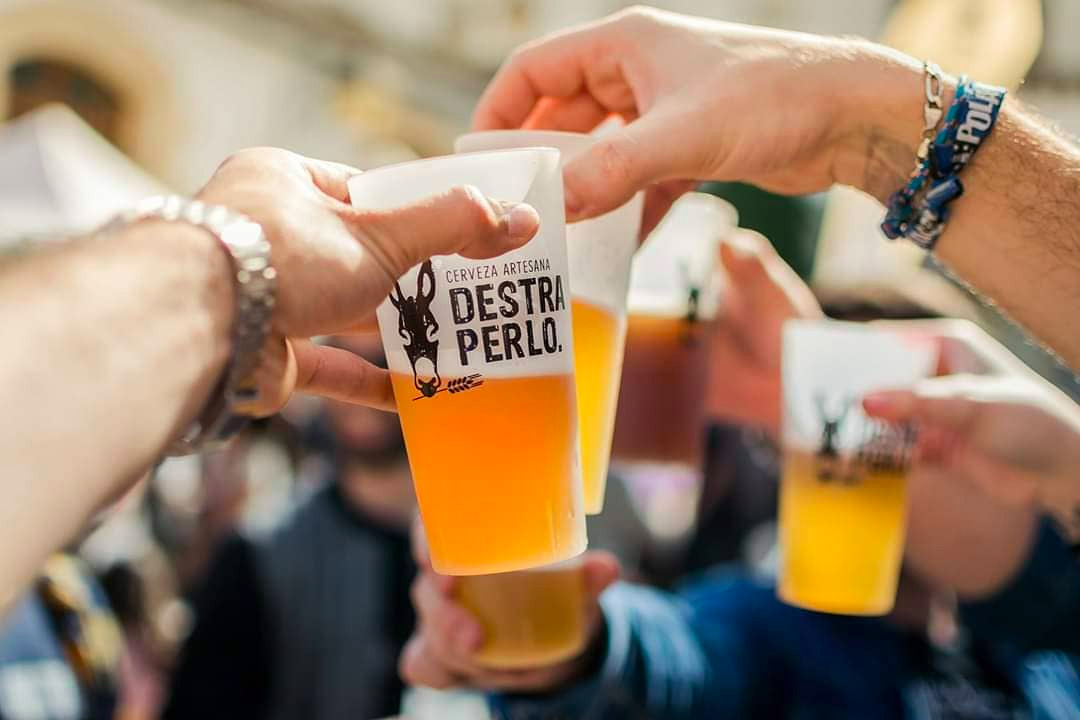 Destraperlo: storie iberiche di asini, contrabbando e birra sociale