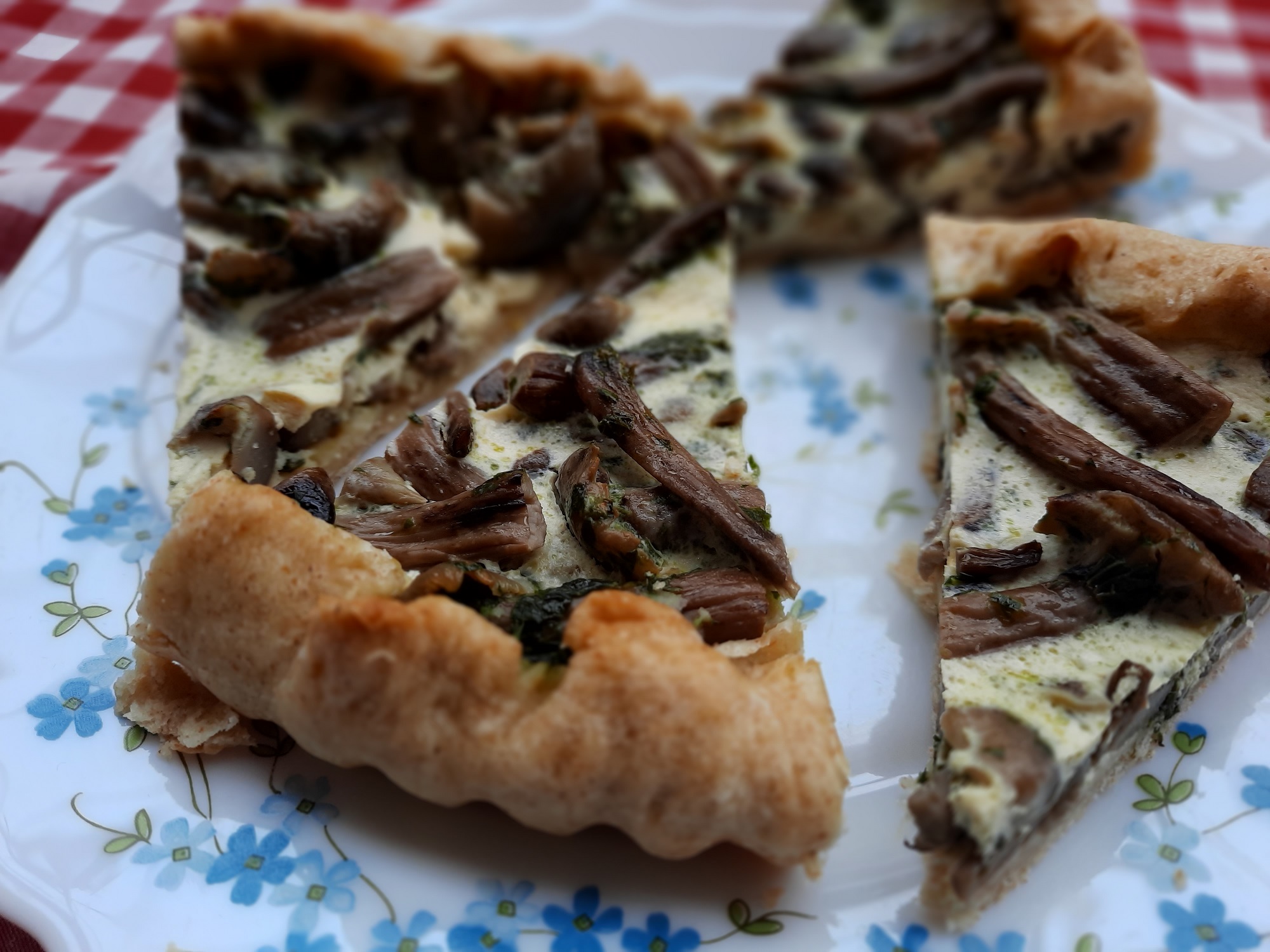 Quiche con funghi chiodini e birra