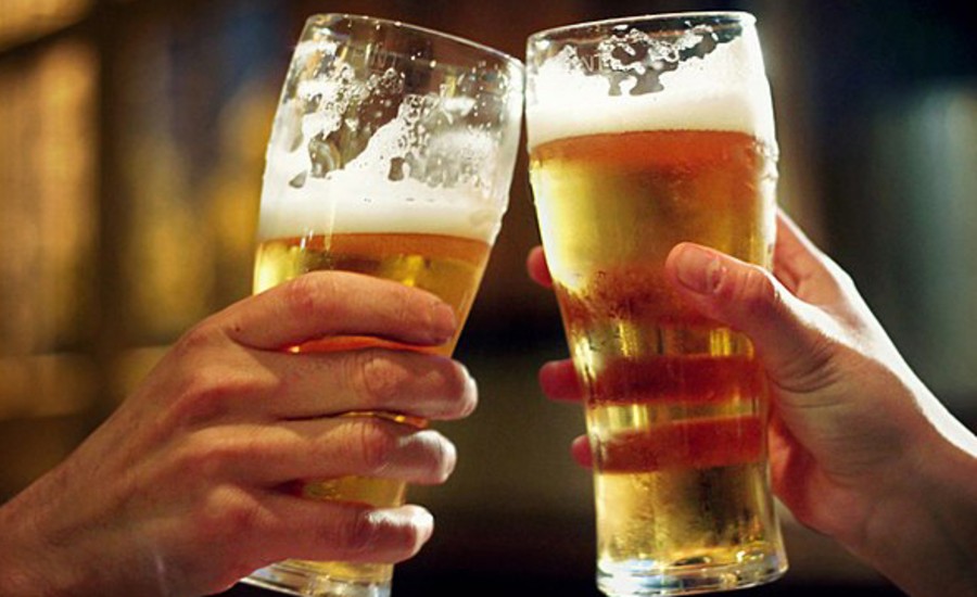Curiosità dalla storia: in Ungheria vietato brindare con la birra, anche a Capodanno!