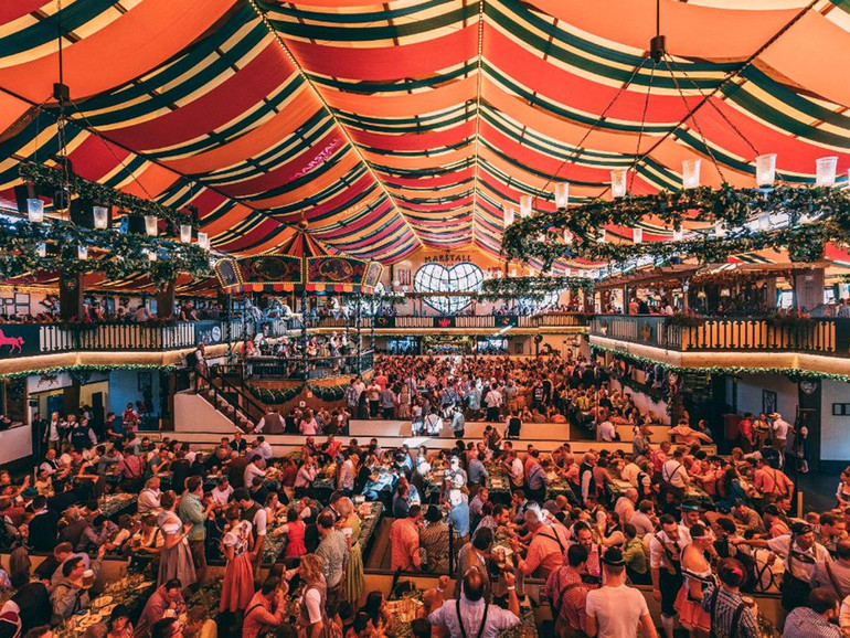 Preghiera al posto della birra. Una tradizione di fede che anticipa l’Oktoberfest a Monaco!