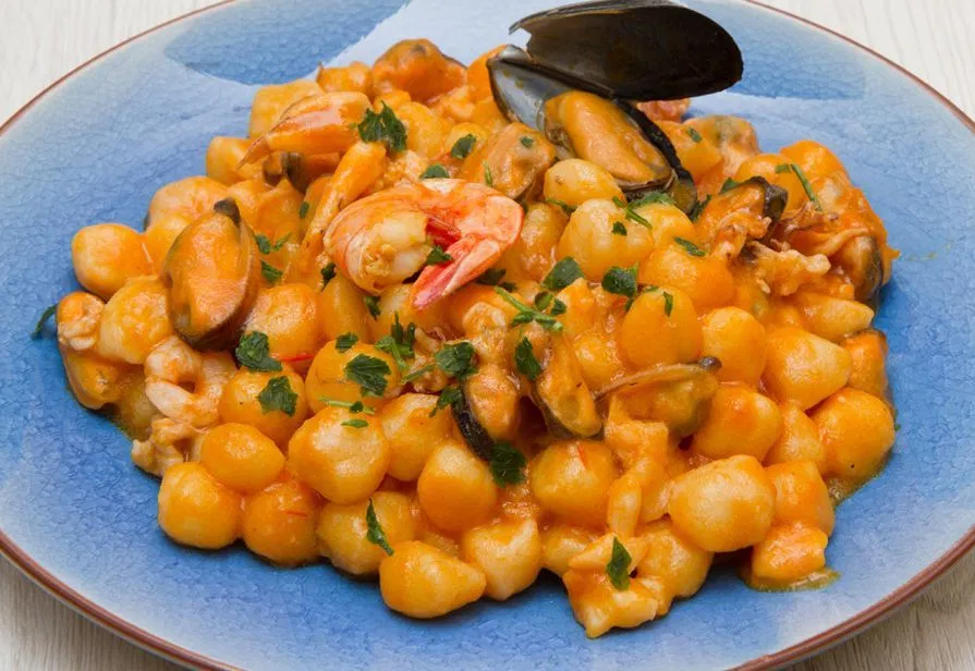 Gnocchi ai frutti di mare ai vapori di blanche