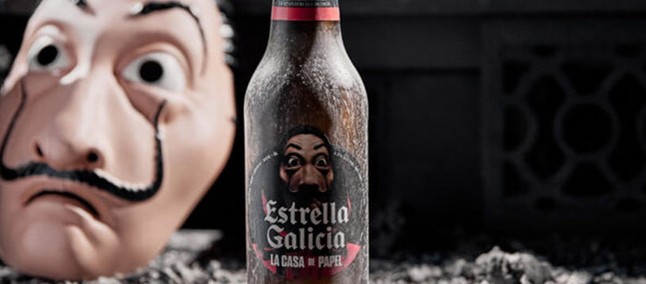 La birra Estrella Galicia elimina la sua “casa di carta”, svolta green